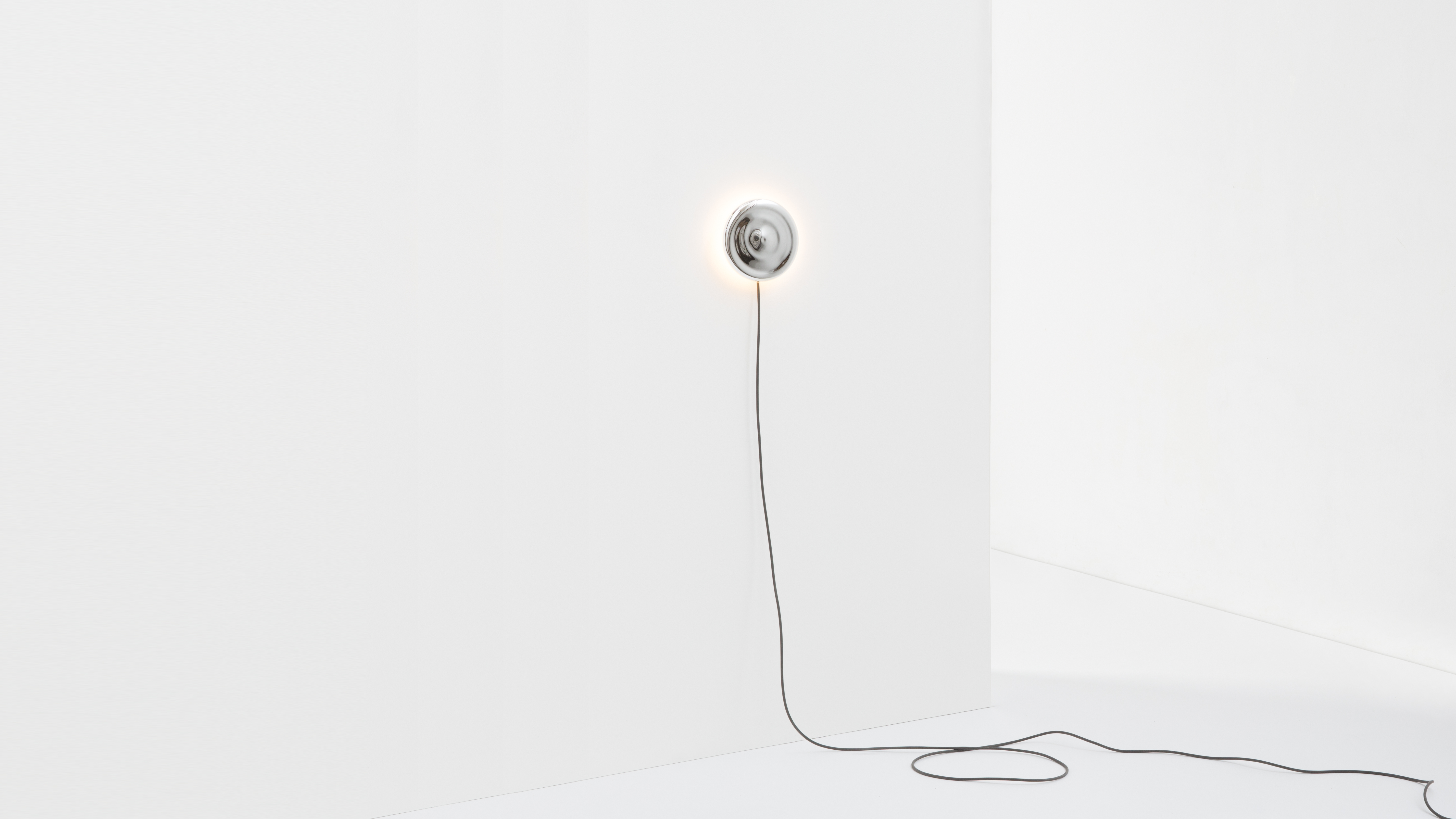 Nami Wall Lamp