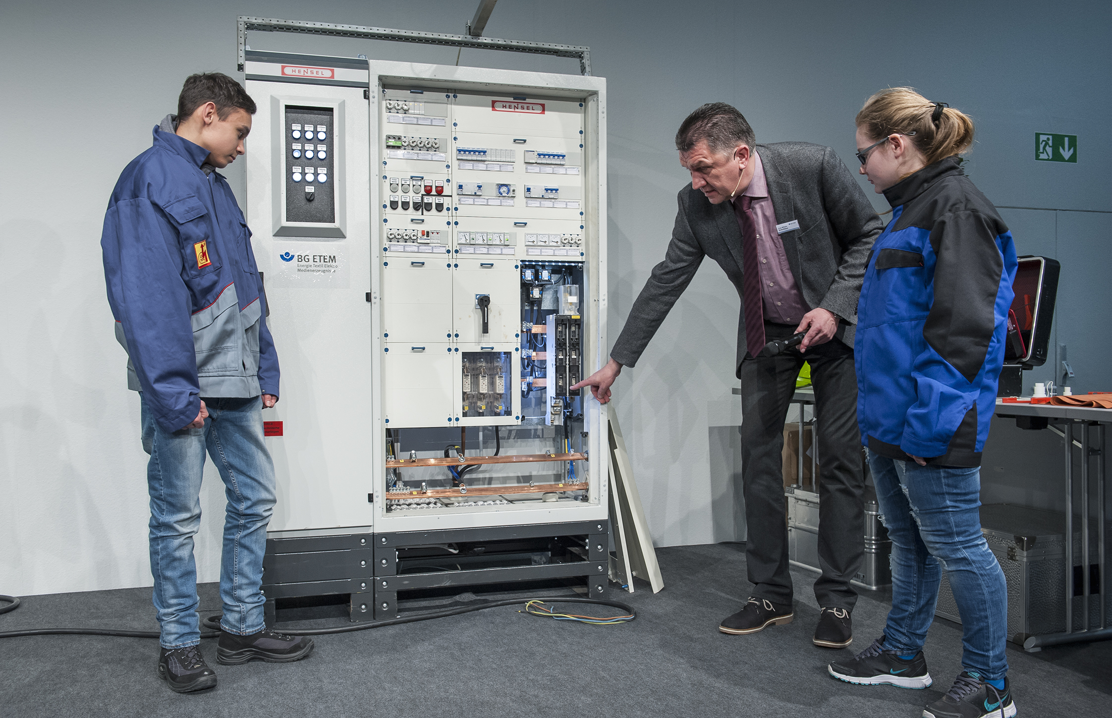 Arbeitssicherheitsseminare für Auszubildende der Elektrohandwerke