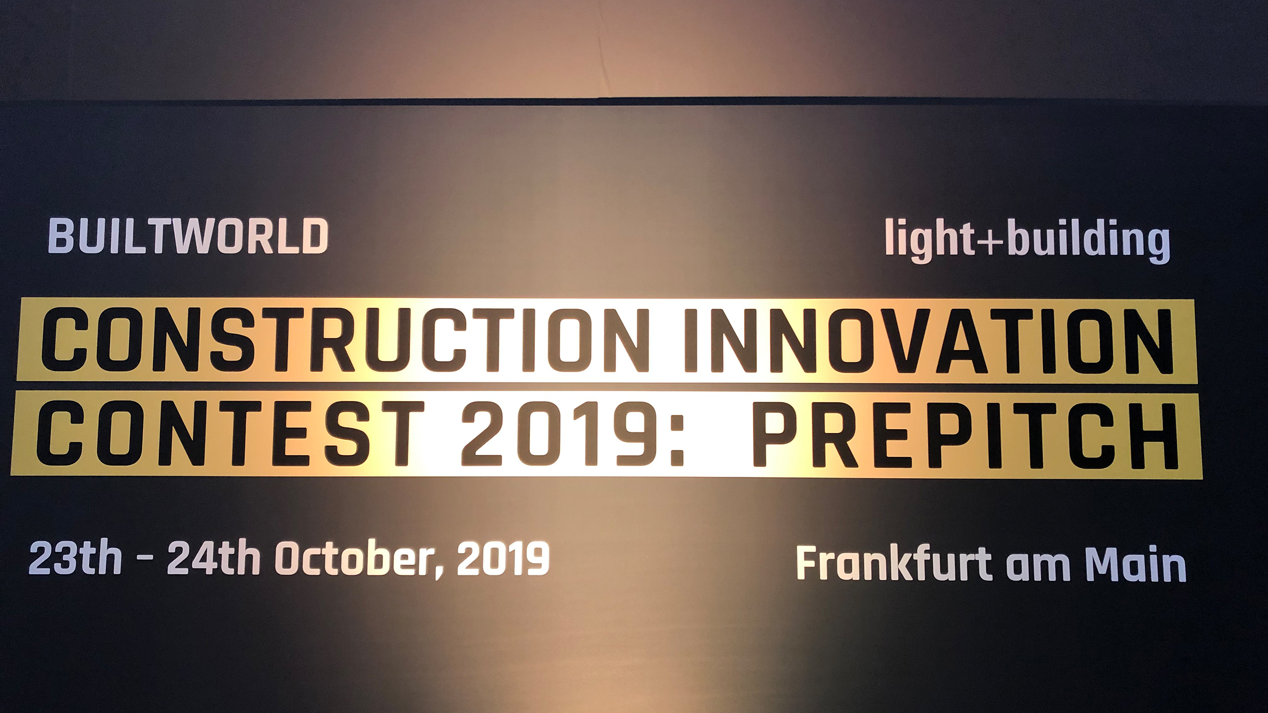 Der zweitägige Pre Pitch der Bau- und Immobilienbranche am 23. und 24.10.2019 in Halle 9.0 der Messe Frankfurt brachte 25 der ursprünglich 350 Bewerber in die nächste Wettbewerbsrunde – das Finale auf der Light + Building im März 2020. (Quelle: Messe Frankfurt / EBU 62 2019)