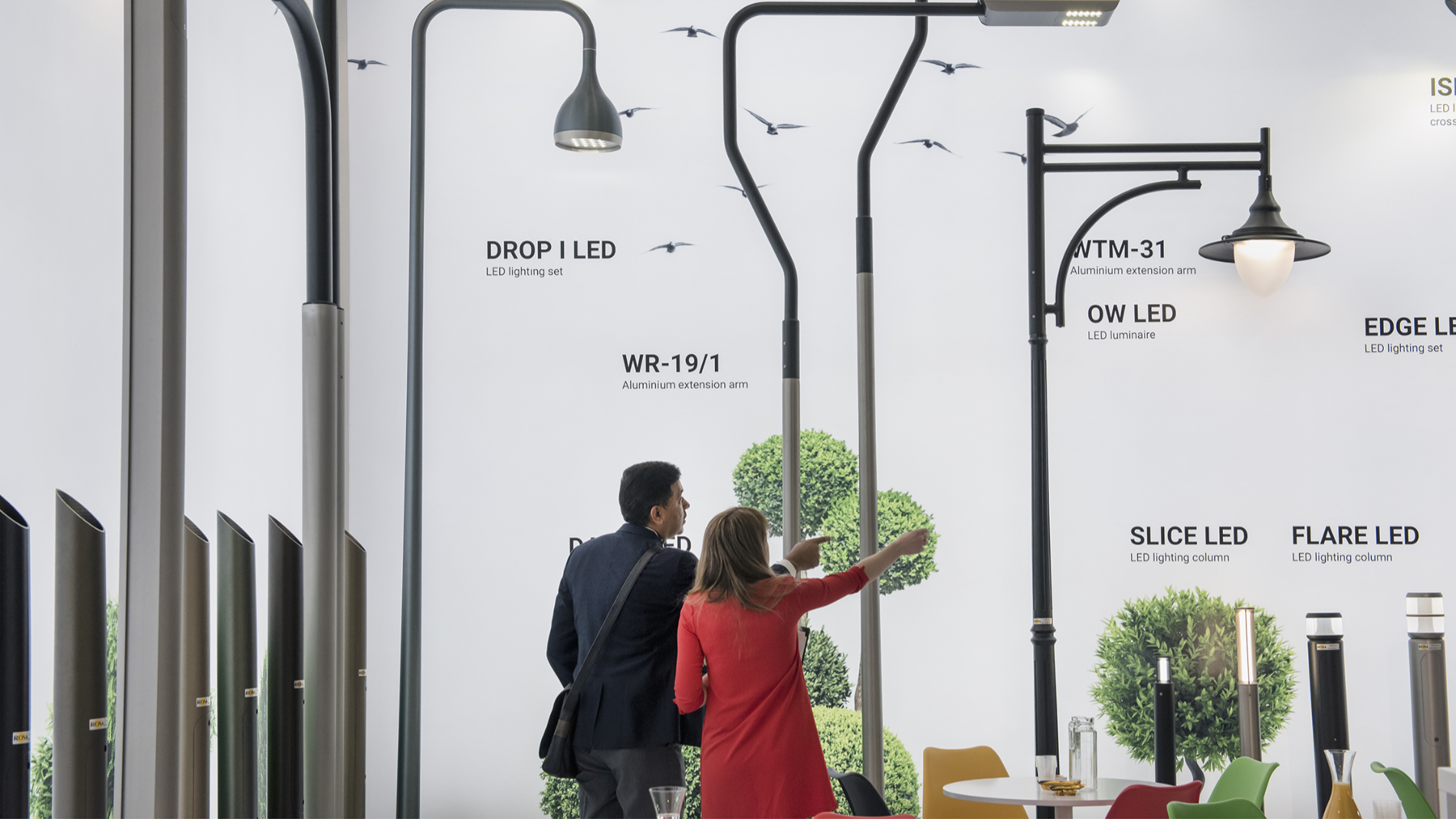 Modern street lighting: ensures safety, combines more than one function and uses energy-saving components. (Source: Messe Frankfurt Exhition GmbH / Petra Welzel)