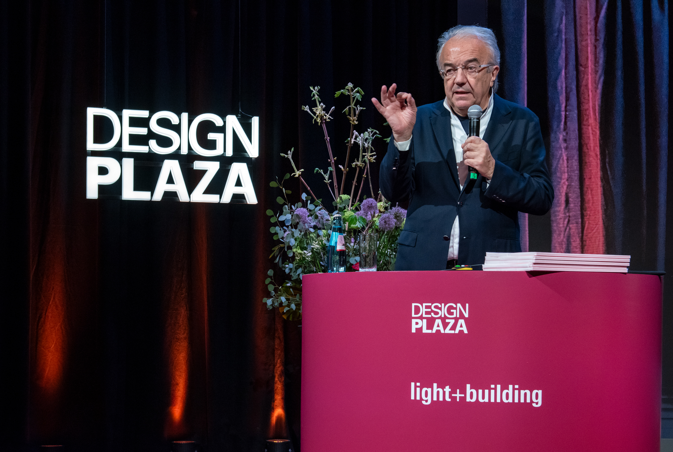 Design Plaza 24