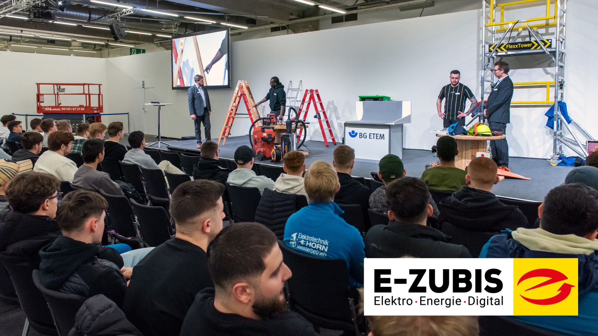 Zuhörer bei einem Arbeitssicherheitssemina auf der Light + Building