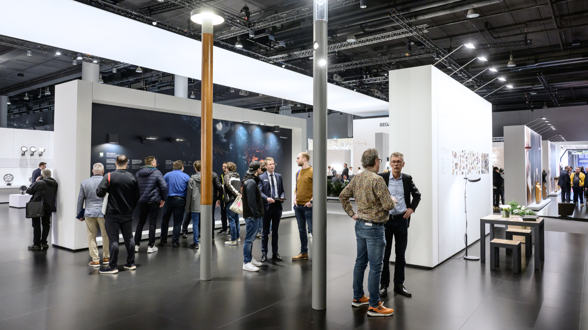 Lighting in urban spaces: Outdoor lighting is a central element of Light + Building and it illustrates how lighting solutions can bring together design, safety and atmosphere in outdoor environments. (Source: Messe Frankfurt Exhibition GmbH / Pietro Sutera)